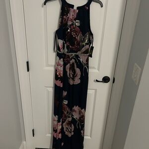 Chic Floral Maxi Dress in Navy and Pink